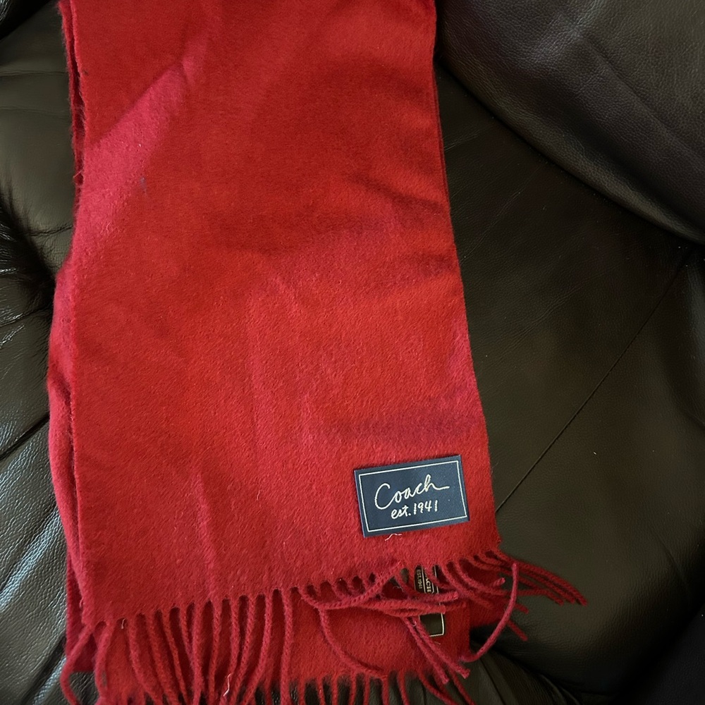 Coach Vibrant Red Men/unisex scarf